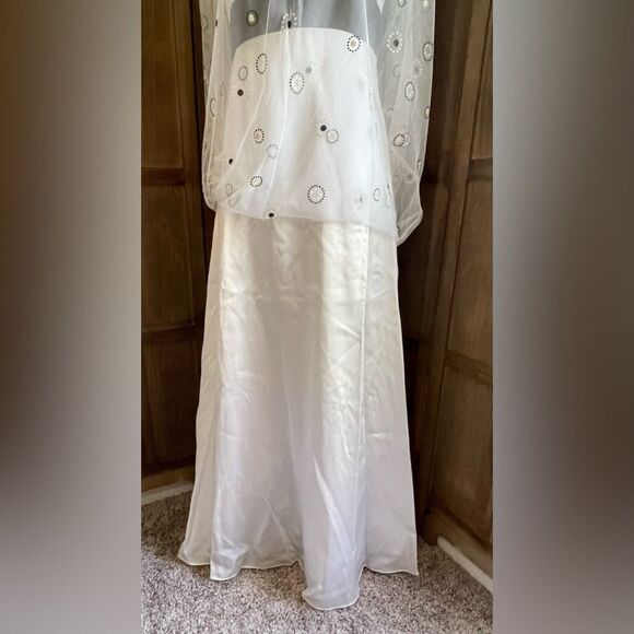 Black and White Prom Dress. - Picture 6 of 12